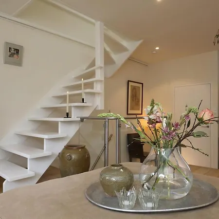 Gwendolynn Lovely * Bergen